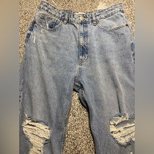 Zara Mom Fit Ripped Jean